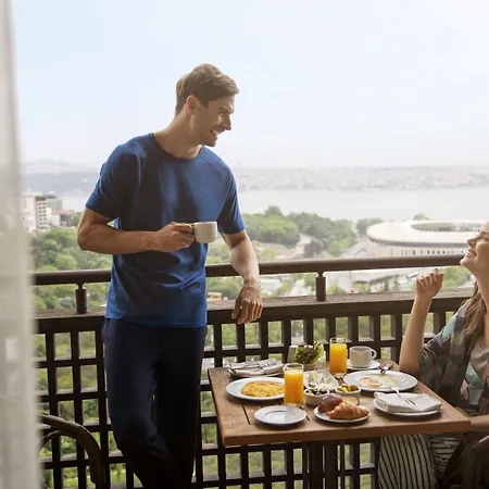 ホテル ヒルトン イスタンブル ボスポラス イスタンブール