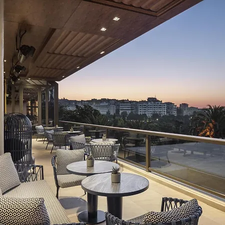 ホテル ヒルトン イスタンブル ボスポラス イスタンブール