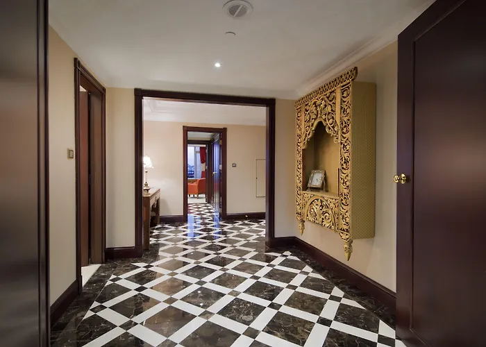 Hilton Bosphorus Отель Стамбул